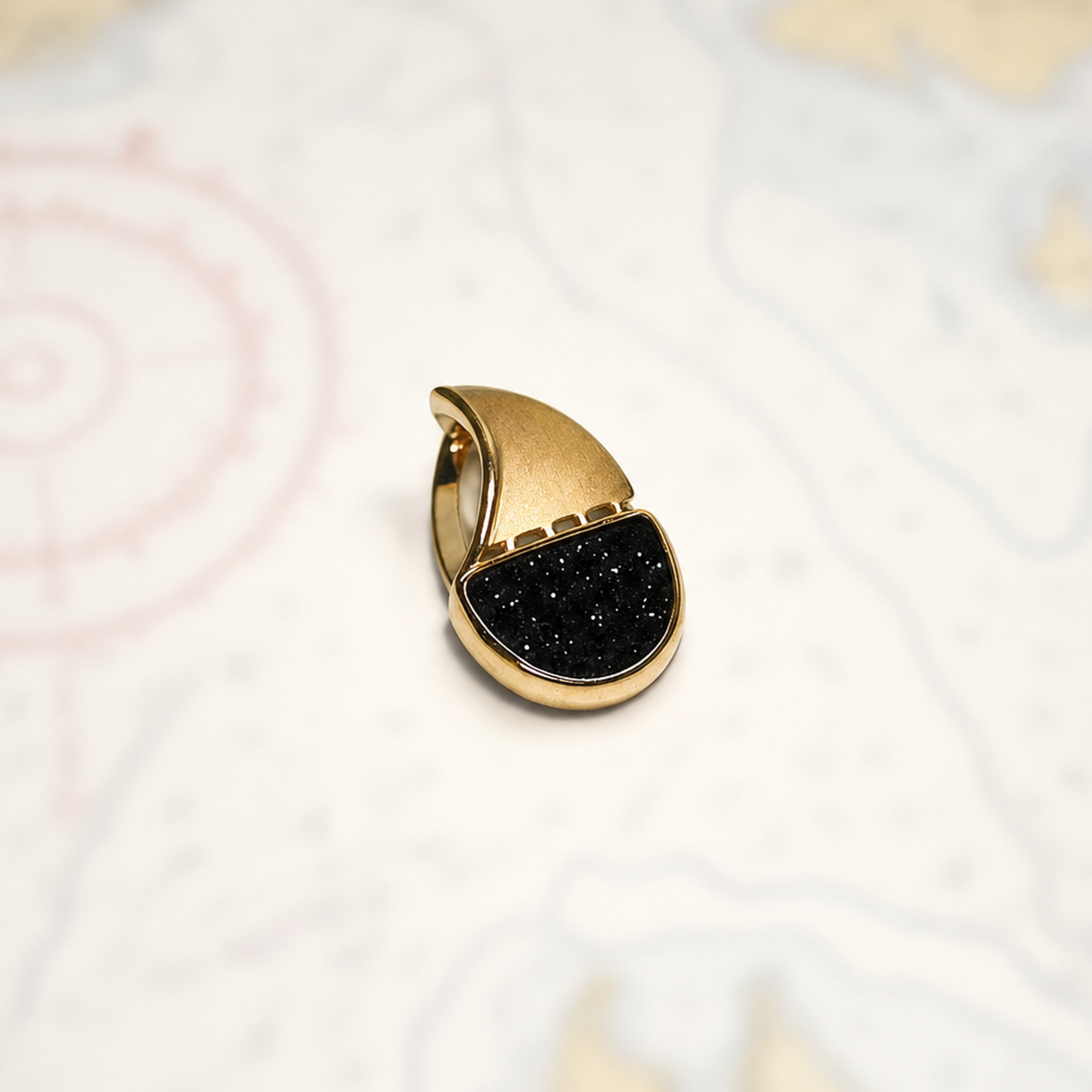 14KYG BLACK DRUSE QTZ 10.8, 2.3 PENDANT