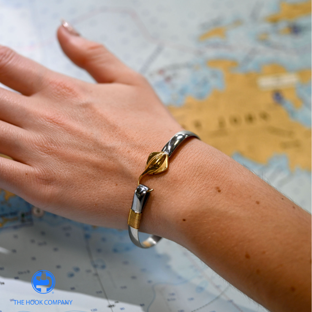 Titanium Ray Hook Bracelet with Yellow Tone Ray and Wrap (6mm) - Size 8