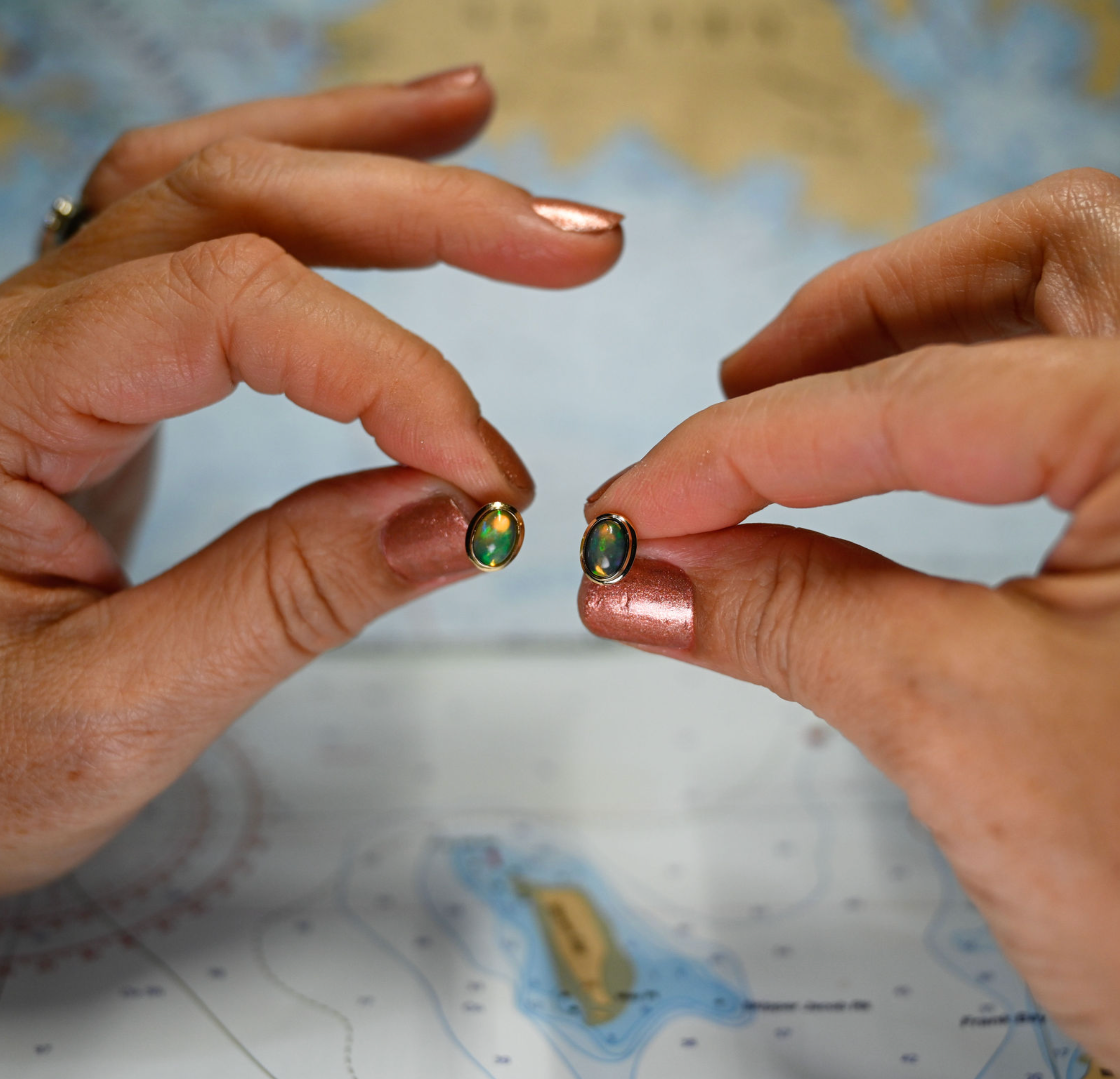 14kyg Oval Ethiopian Opal Stud Earrings