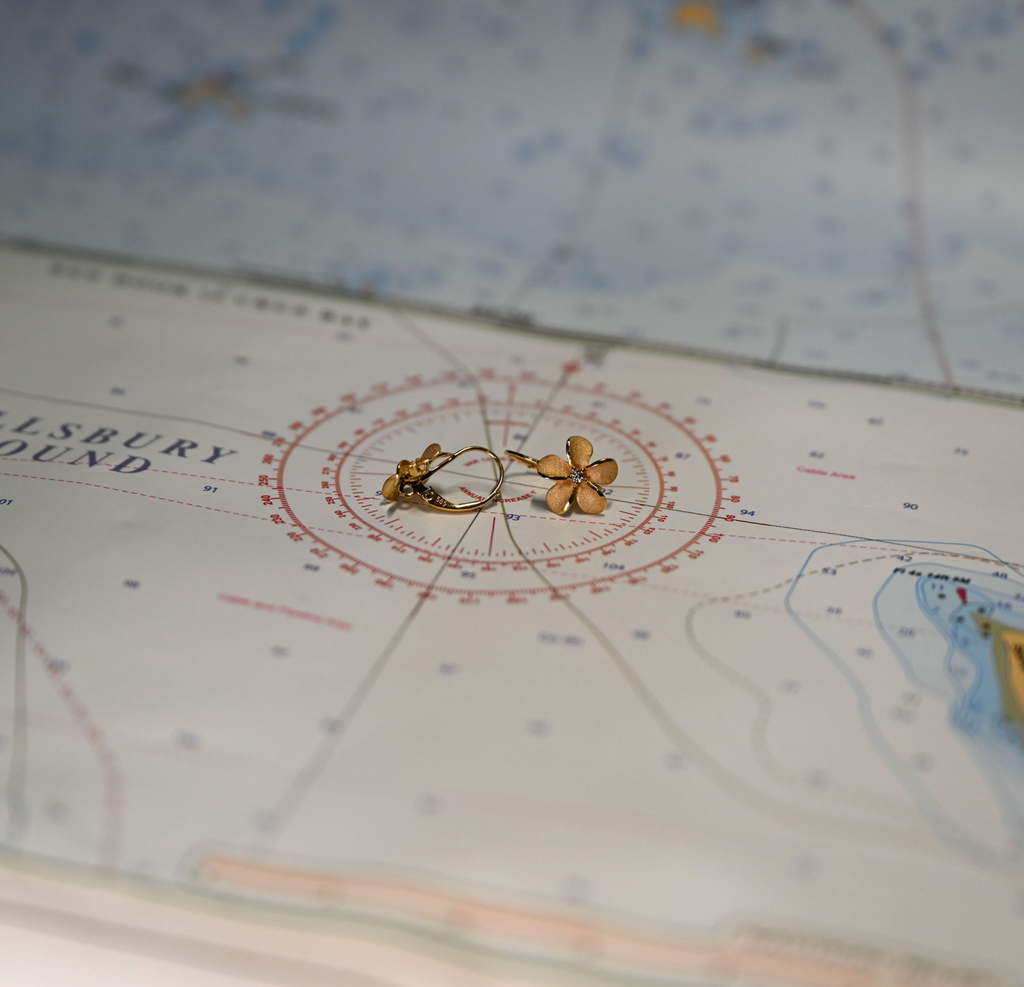 14kyg Plumeria Leverback Earrings w/2 diamonds (.044 cttw)