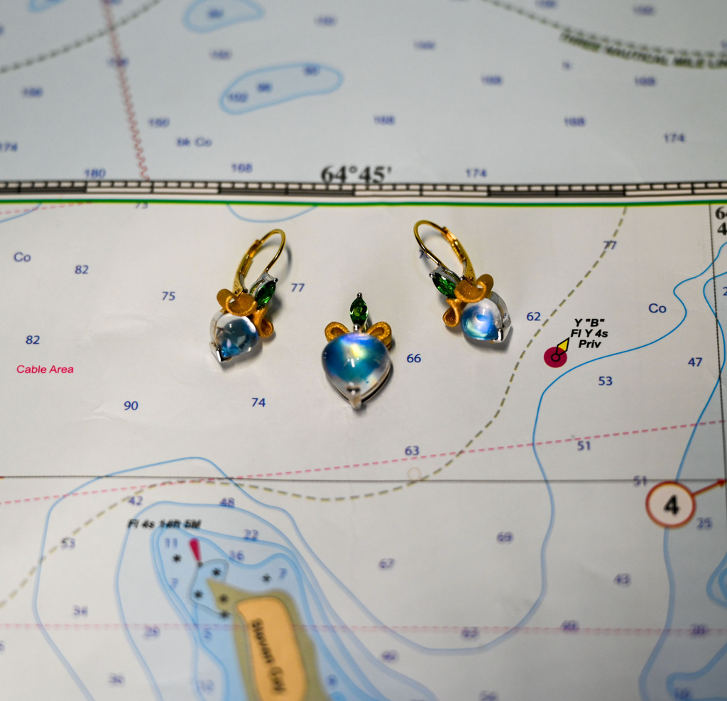 18k 2-Tone Pendant w/Moonstone (3.47cttw), Tsavorite (.16 cttw)