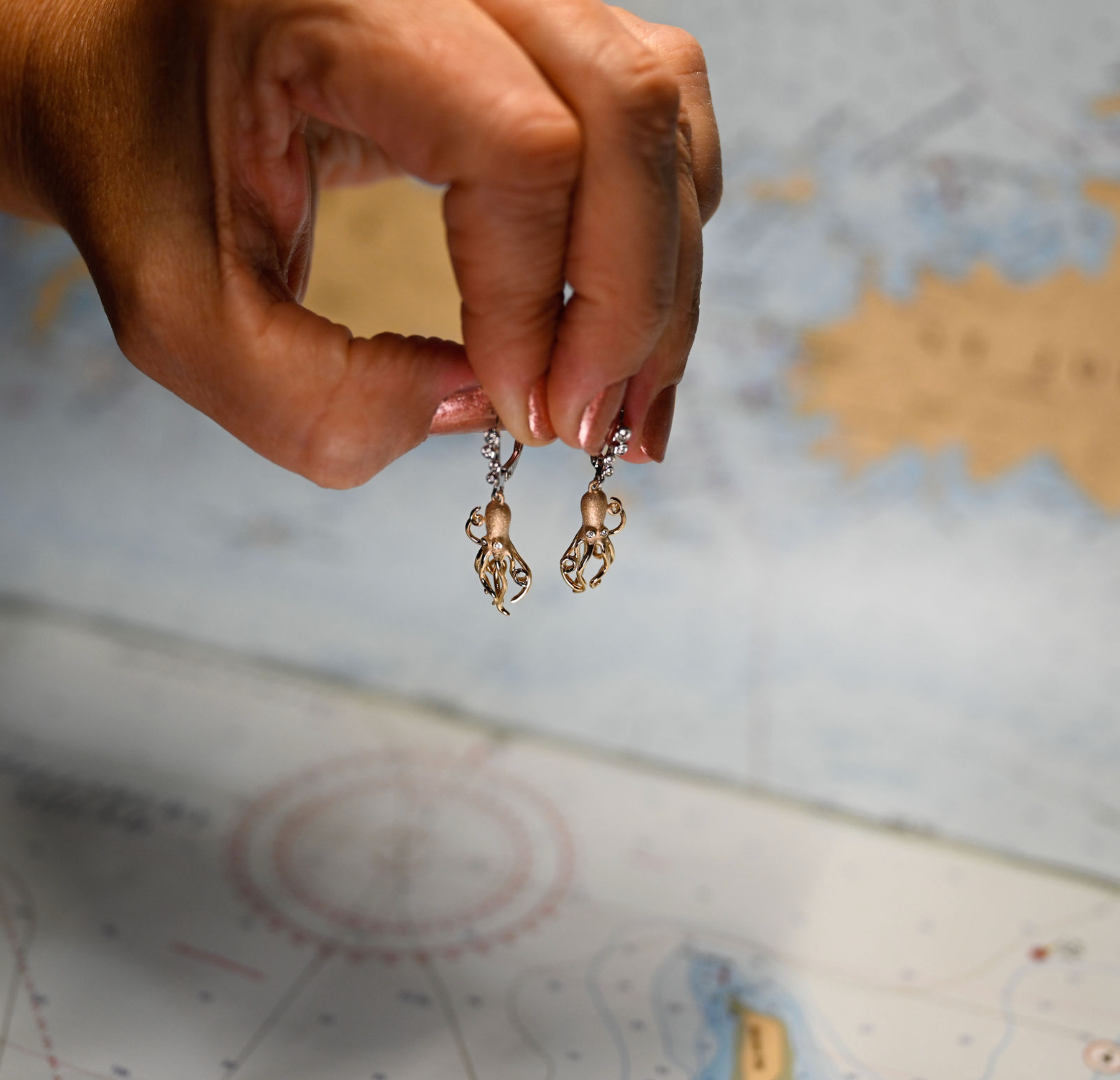 14k 2-Tone Octopus Earrings w/12 Diamonds (.10 cttw)