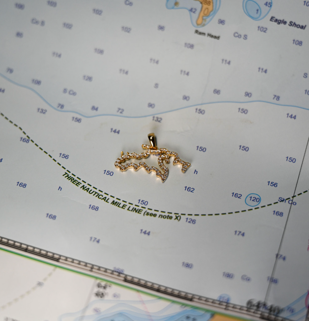 14kyg "Saint John Island" Pendant w/56 diamonds (.28cttw)