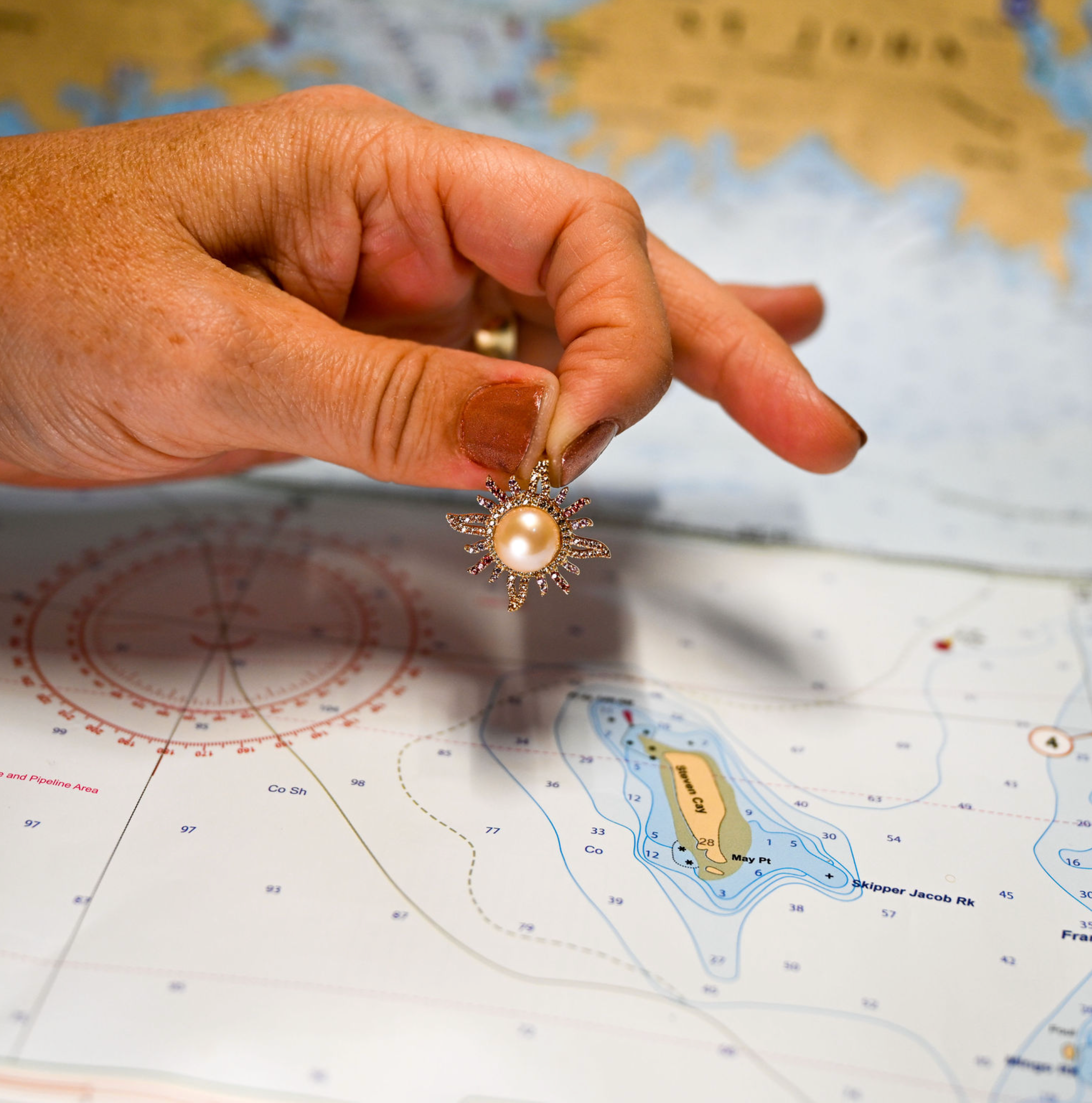 14kyg "Sunburst" Pendant w/92 multi-color sapphires (.58cttw)