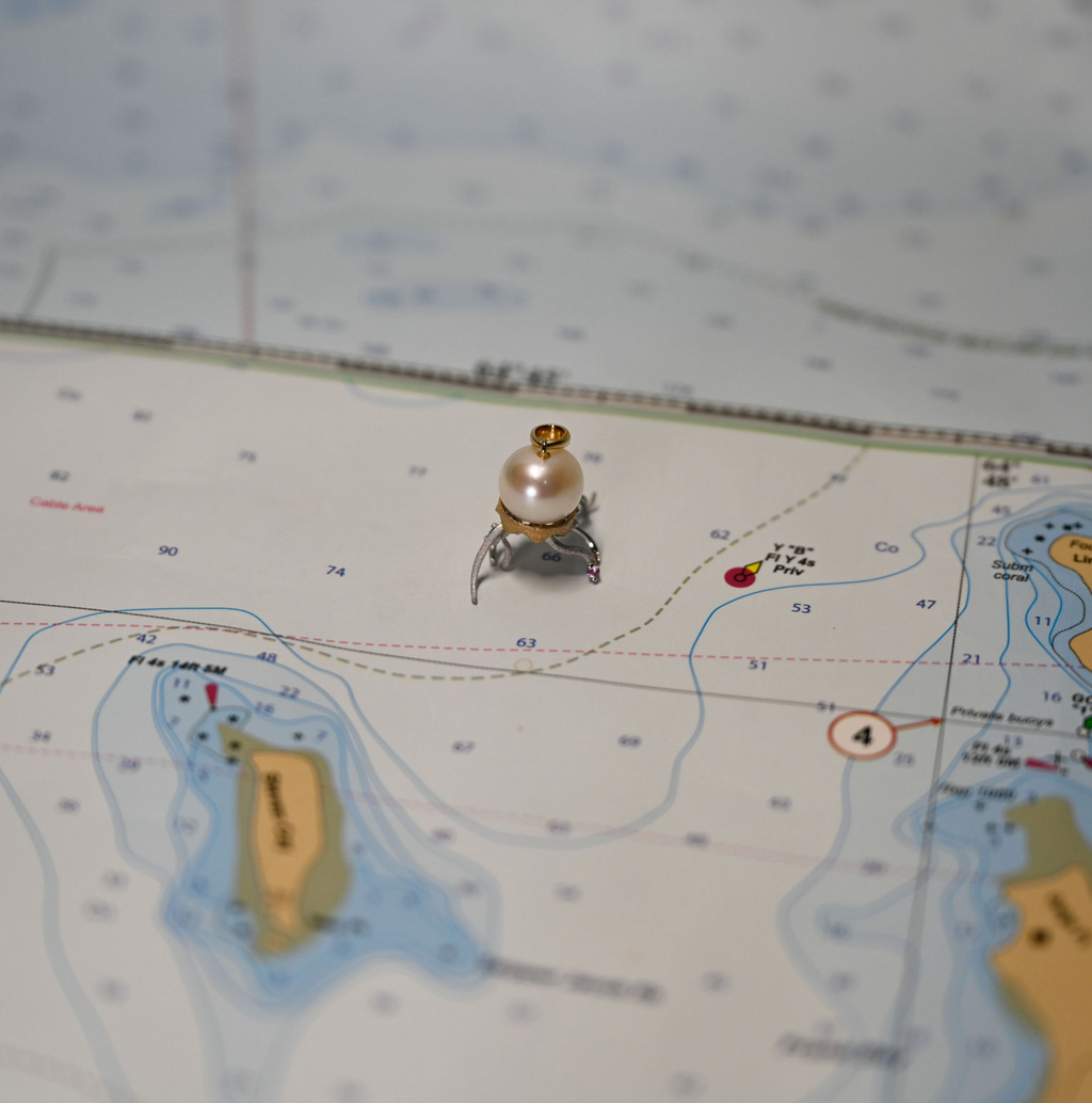 14k 2-Tone Jellyfish Pendant w/freshwater pearl, tinted diamonds