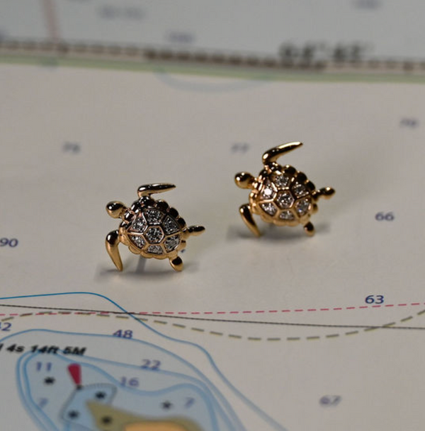 14kyg Lab Diamond Turtle Stud Earrings