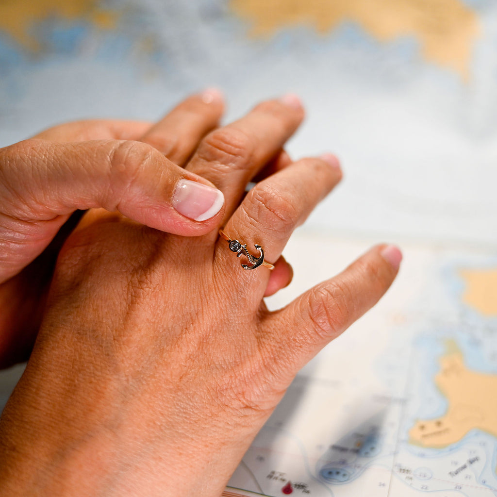 14kyg Lab Diamond Anchor Ring