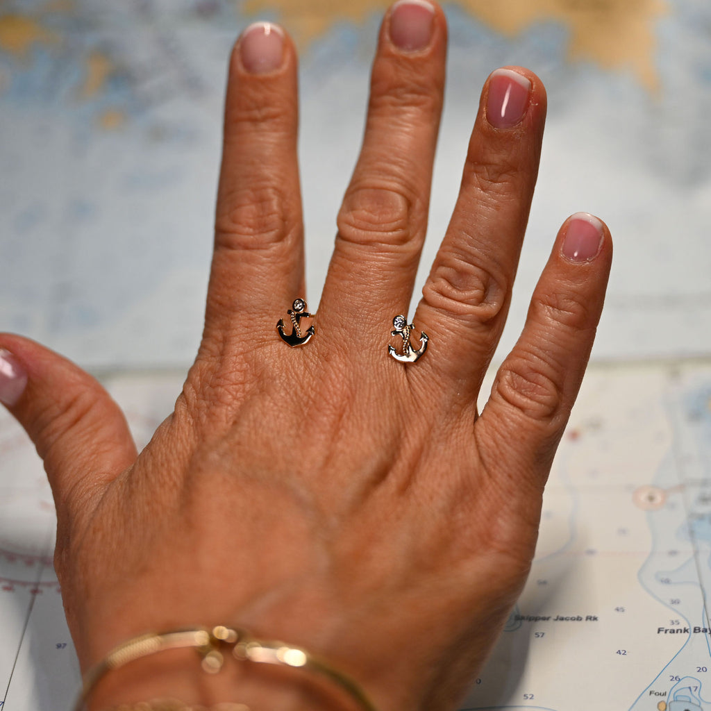 14kyg Lab Diamond Anchor Stud Earrings