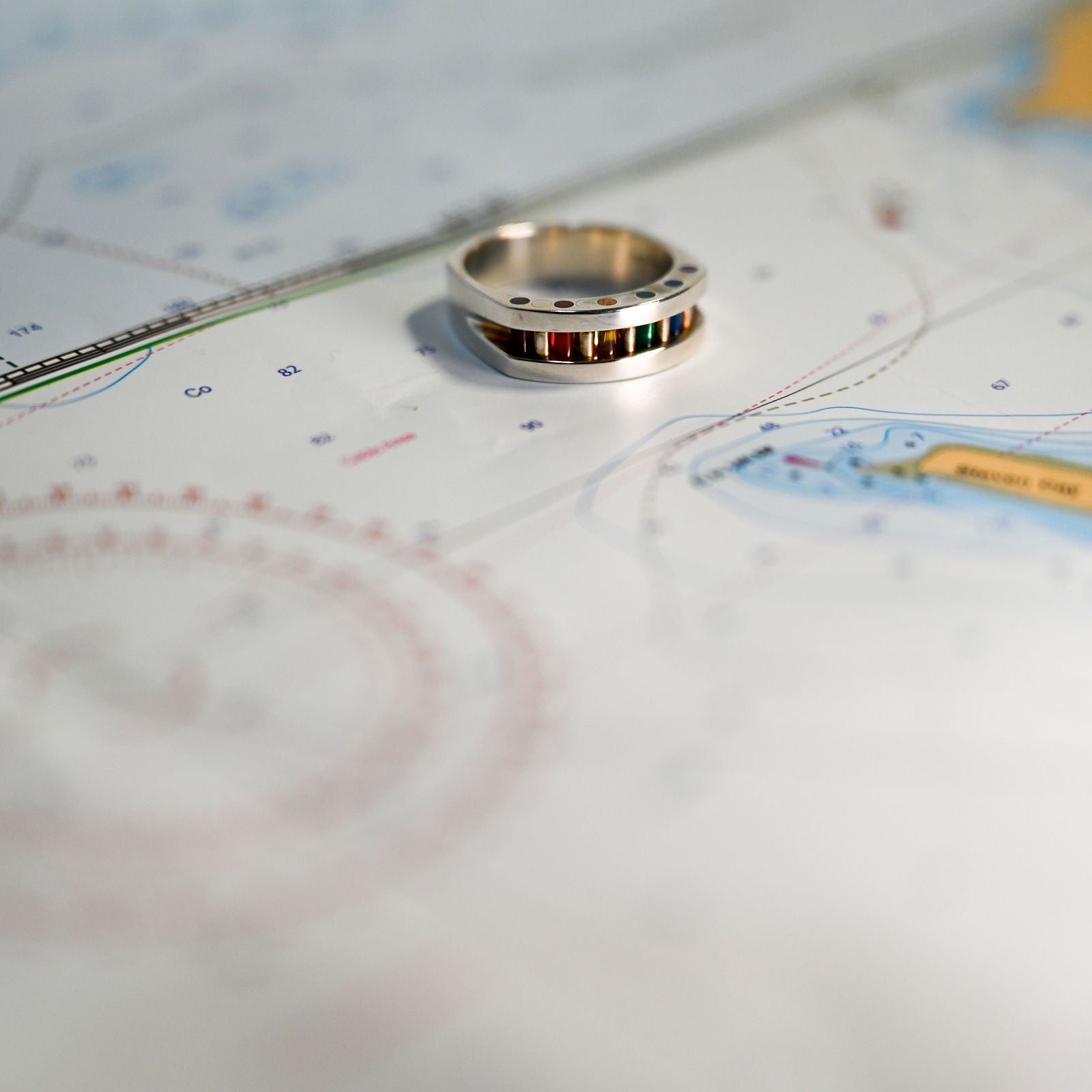 Argentium/Sterling Silver Gents Aperture Rainbow/Argentium Cylettes Ring