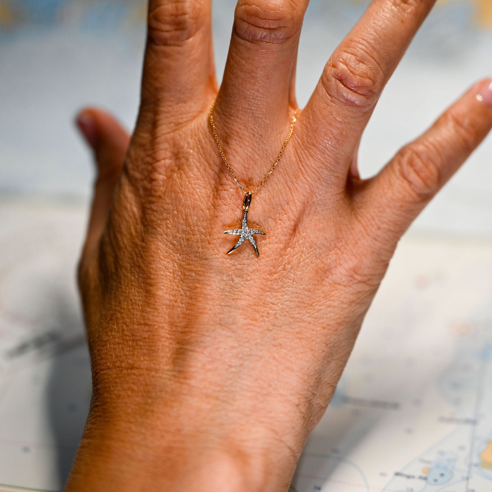 14kyg Lab Diamond Starfish Necklace