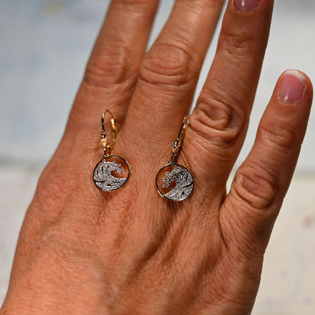 14kyg Lab Diamond Wave Leverback Earrings