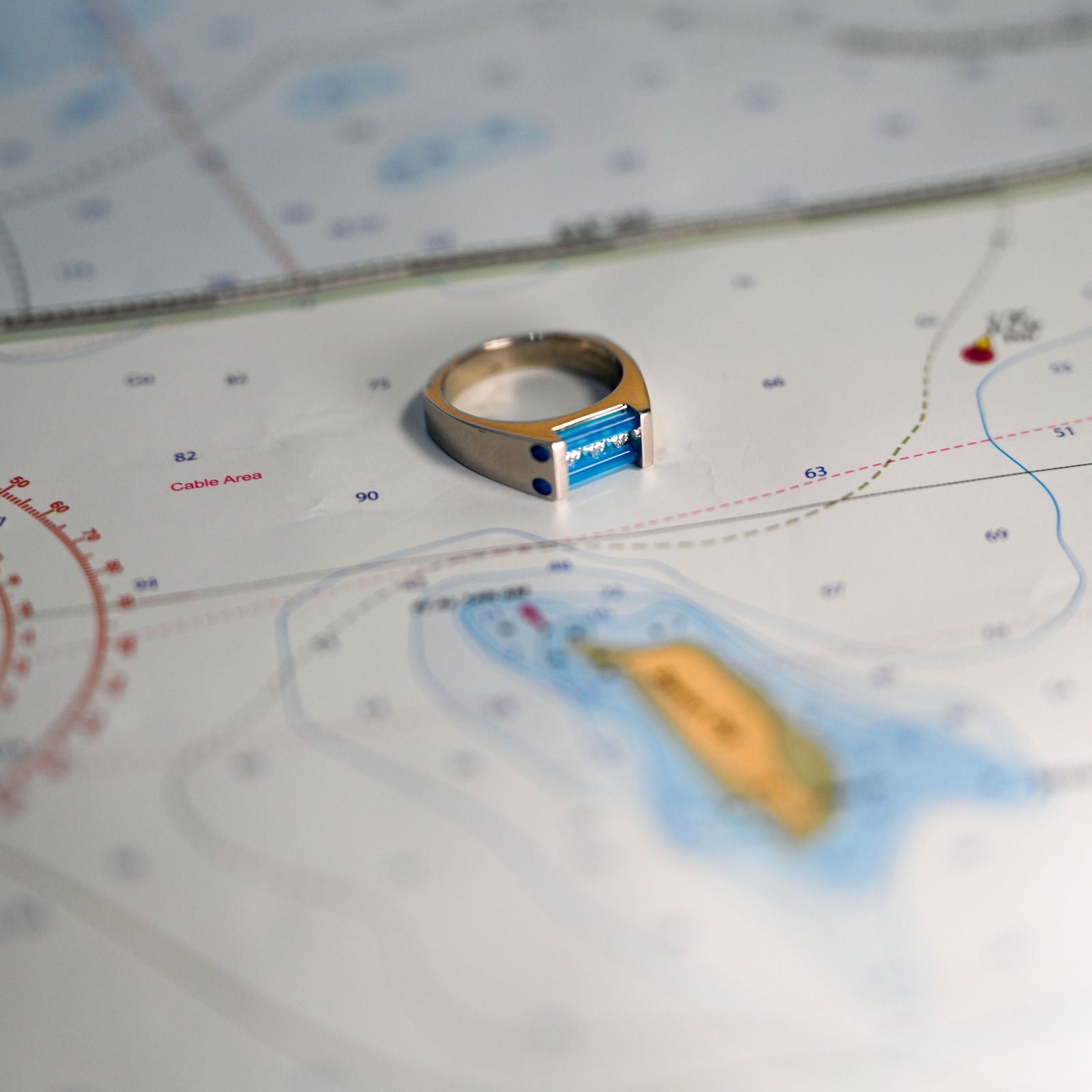 Platinum 3 Diamonds .18ctw, AAA Petrol Blue Onyx Cylettes Capture Ring