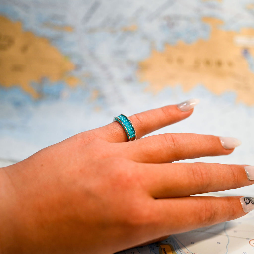 Argentium/Sterling Silver 5.5mm AA Caribbean Blue Cylettes Aperture Ring