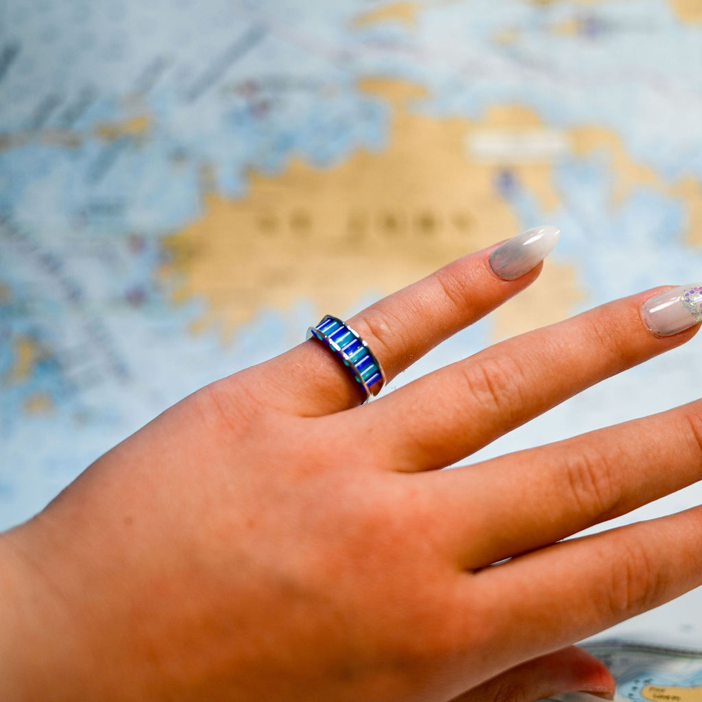 Argentium/Sterling Silver 5.5mm Lavendar/Carib Blue Cylettes Aperture Ring