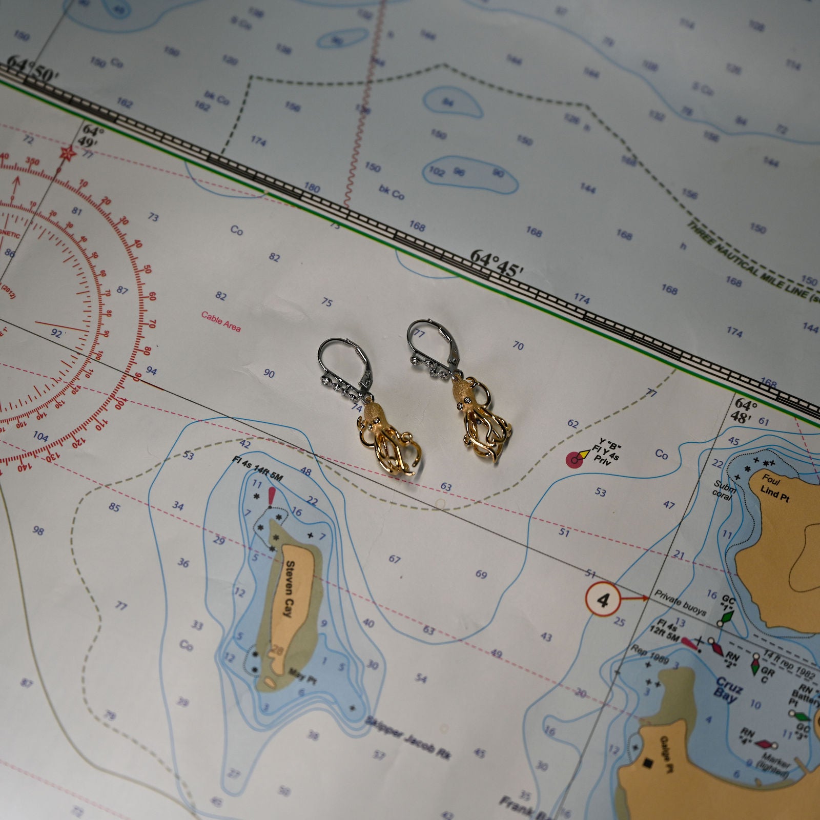 14k 2-Tone Octopus Earrings w/12 Diamonds (.10 cttw)