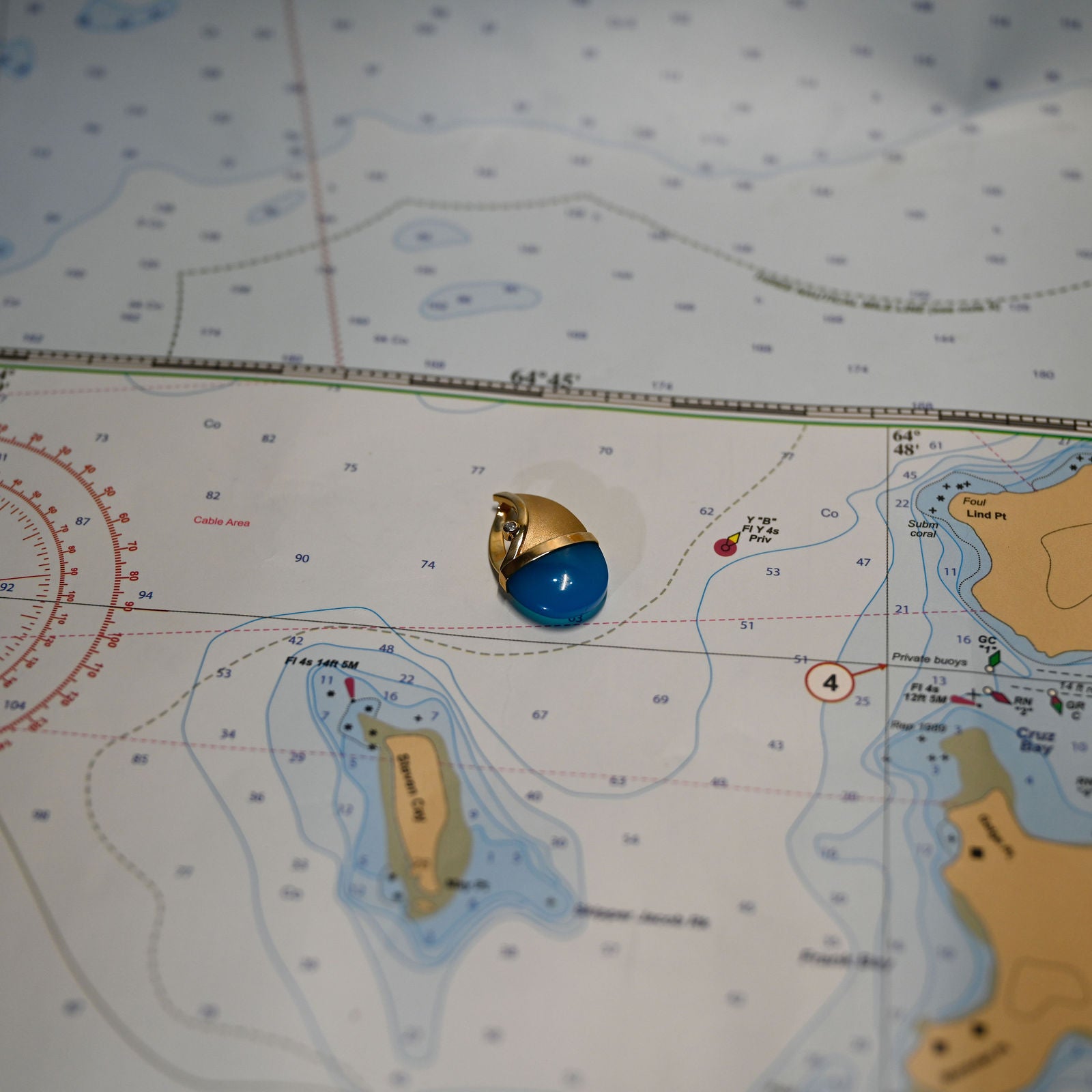 14KYG BLUE CHALCEDONY 14X11.5 8C DIA .03 C