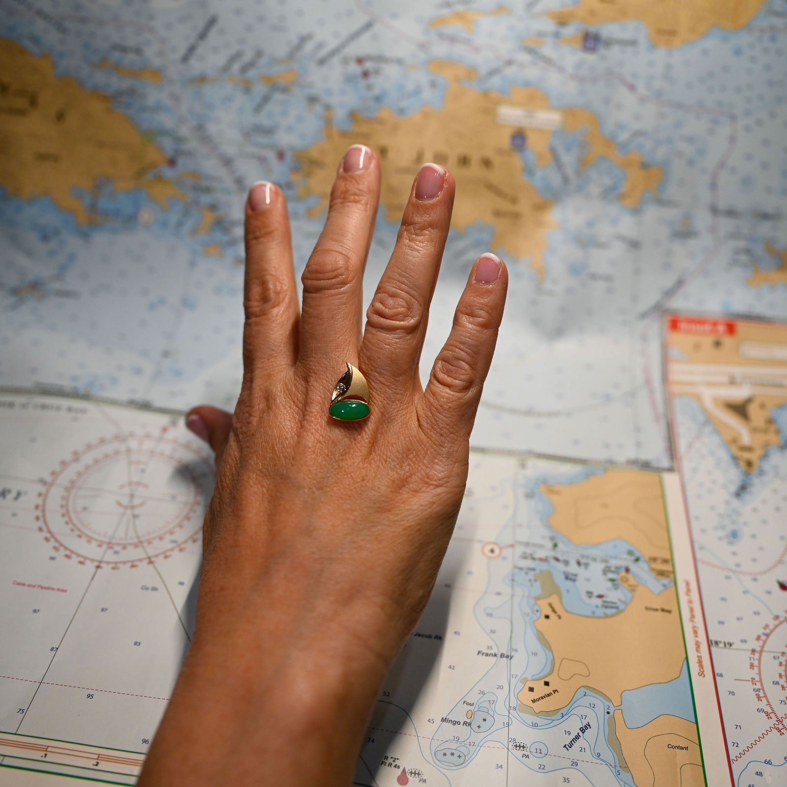 14KYG GEM SILICA 1.7X6.8 5.68C/DIA .05C PENDANT