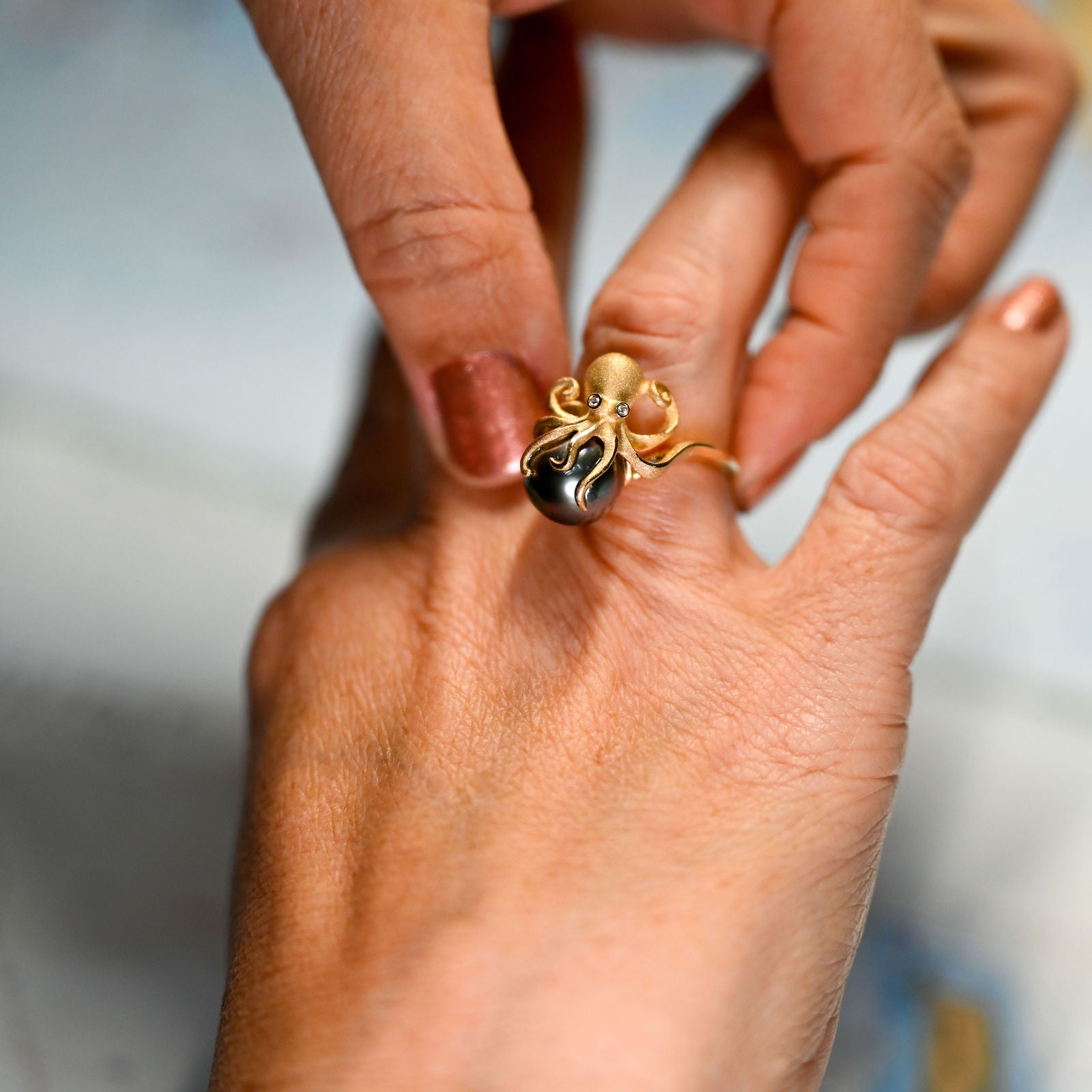 14Kyg Octopus Ring with 2 diamonds & Tahitian Pearl