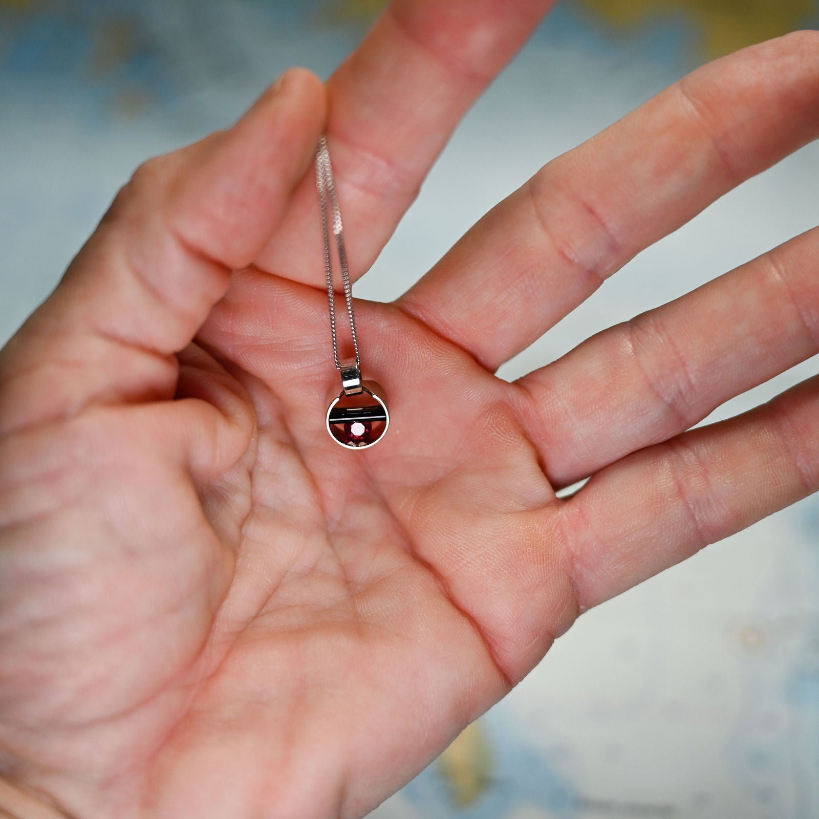 14kwg18" 10mm Burmese Ruby/Black and White Gold Cylettes Capture Necklace