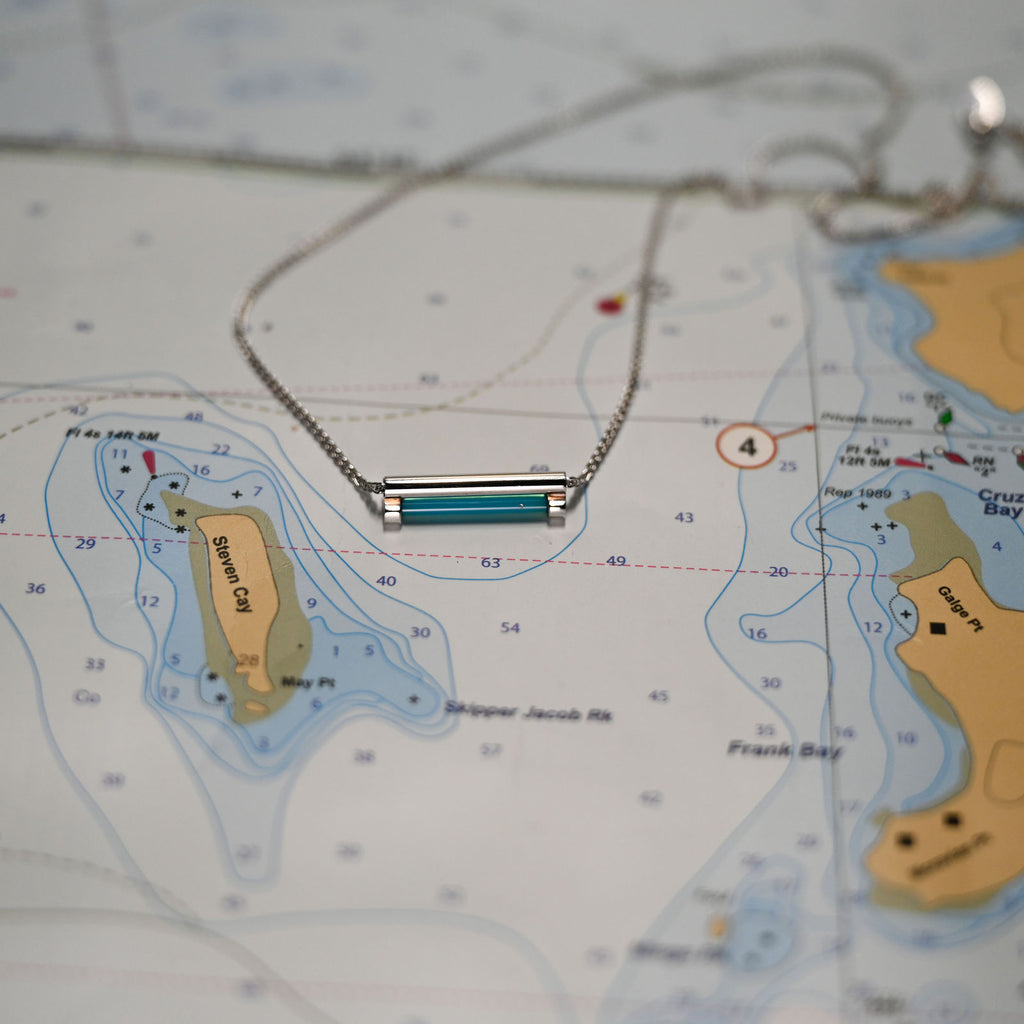 14kwg 18" Adj Caribbean Blue Onyx Cylette Necklace