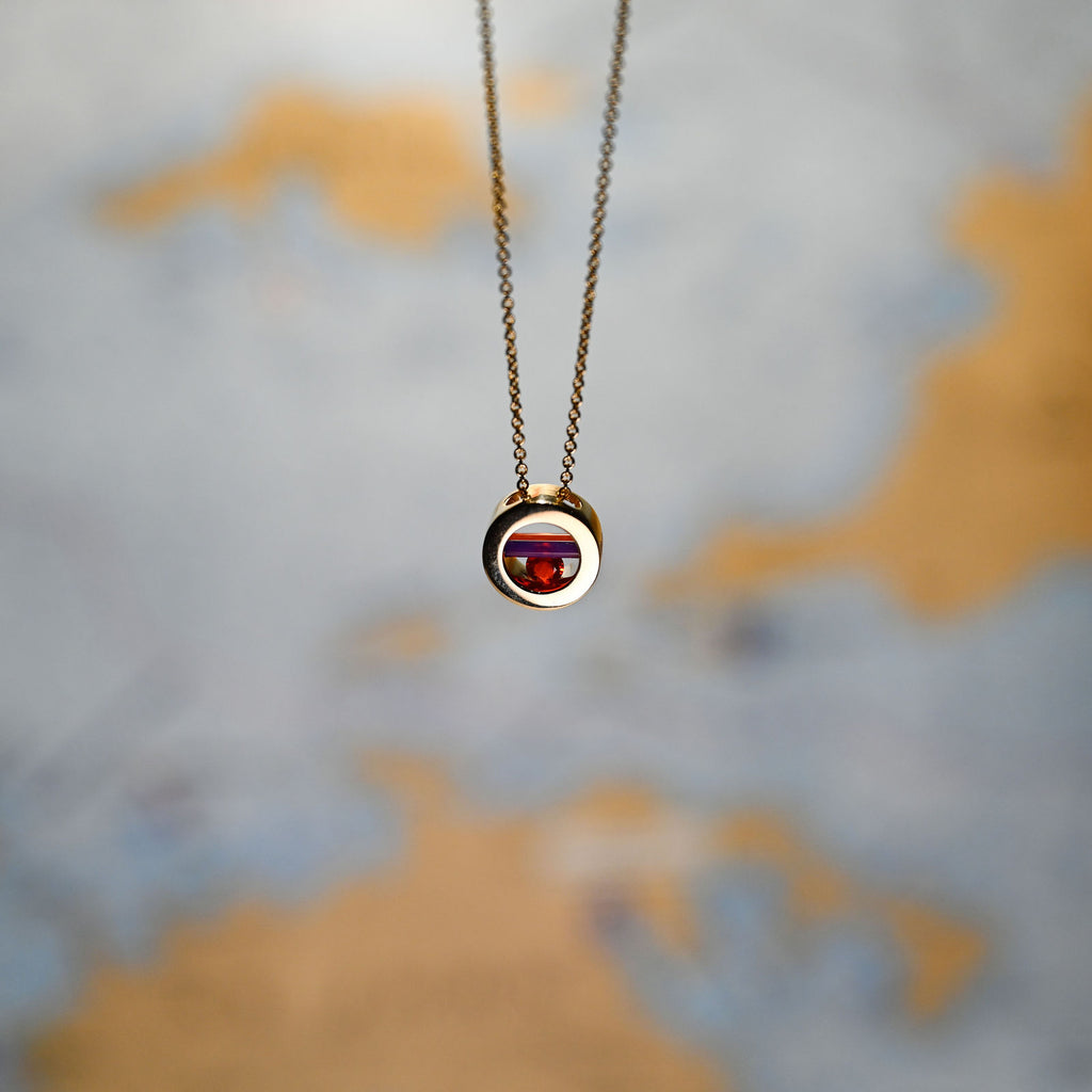 14kyg 20" Adj 14mm Round .17ct Fire Opal/Lavendar Onyx Capture Necklace
